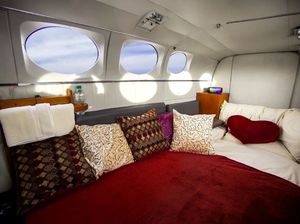 Foto: Jet Love Cloud, Si Layanan Seks di Udara