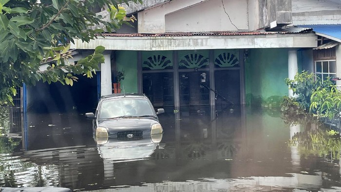 Menengok Aktivitas Warga Terdampak Banjir Sintang Banjir rendam kawasan Sintang, Kalimantan Barat, sejak beberapa pekan lalu. BPBD Kabupaten Sintang sebut ada 12 kecamatan di kabupaten setempat terdampak banjir