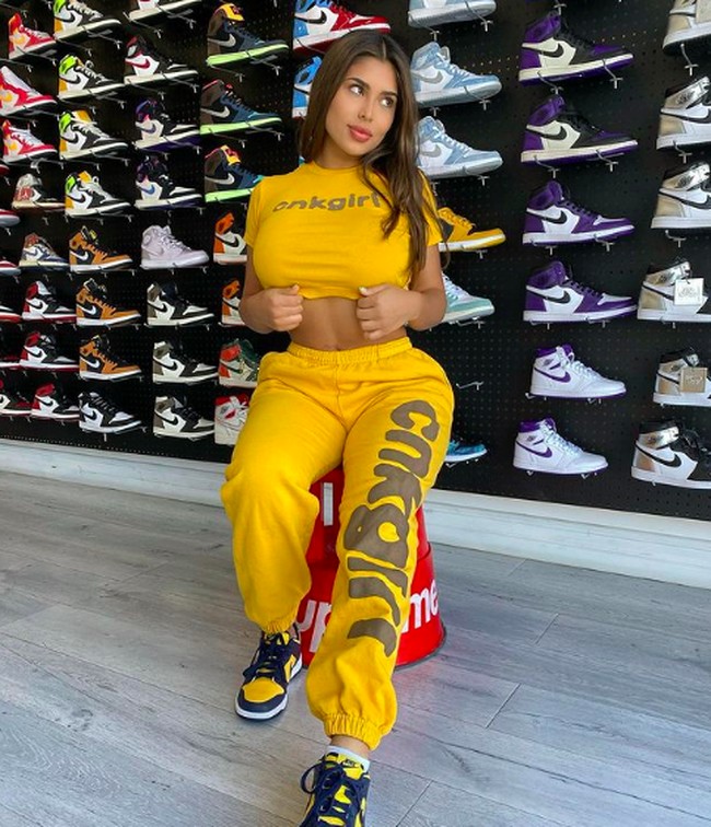 Tak jarang dia dikomentari buruk oleh netizen, bahkan disamakan dengan PSK. Foto: dok. Instagram/@mia_francisss