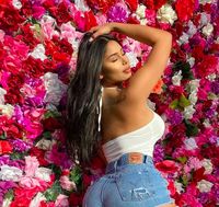 8 Foto Model yang Pensiun dari OnlyFans, Tak Rela Disamakan dengan PSK