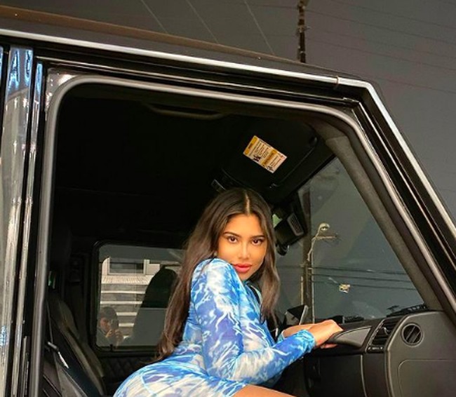 Meski mendapatkan banyak uang dari platform yang diasosiasikan dengan konten sensual itu, namun Mia mengaku menyesal bergabung di sana. Foto: dok. Instagram/@mia_francisss