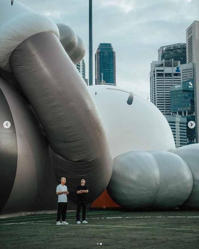 Patung Kaws Ada di Singapura Patung Kaws Ada di Singapura
