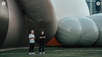 Sayangnya patung Kaws yang dibawa agensi AllRightsReserved Limited asal Hong Kong dituduh melakukan kebocoran rahasia dan hak kekayaan intelektual oleh The Ryan Foundation asal Singapura. Foto: Courtesy of KAWS dan AllRightsReserved