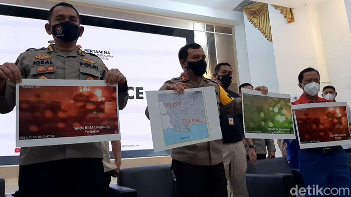 Polisi-BMKG Ungkap Penyebab Kebakaran Kilang Pertamina Cilacap Kapolda Jawa Tengah dan Kepala Stasiun Meteorologi Kelas III Tunggul Wulung Cilacap BMKG, ungkap penyebab kebakaran kilang Pertamina Cilacap. Apa penyebabnya?