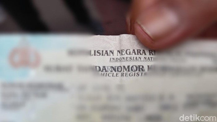 Polisi Ponorogo menindak tegas para pelanggar lalu lintas. Kendaraan yang tak sesuai spesifikasi teknis (spektek) disita.