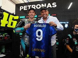 Ronaldo Il Fenomeno: Valentino Rossi Fenomena Sejati