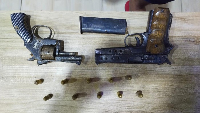 2 pistol perampok toko di Aceh (dok. Istimewa)