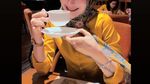 Gaya Cantik Angel Love, Aspri Baru Hotman Paris yang Suka Nongkrong di Kafe