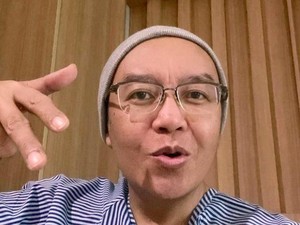 Ari Lasso Kesal, Ditinggal Pesawat-Terdampar di Bandara Singapura