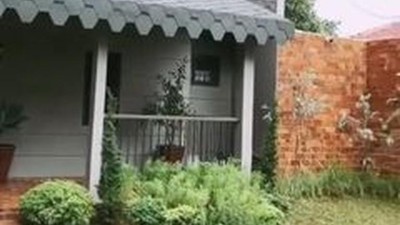 Penampakan Rumah Arya Saloka, Asri Bergaya Farmhouse