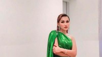 Pesona Ayu Ting Ting. Foto: Instagram