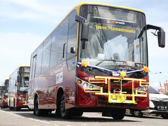 Bus Trans Mamminasata di Makassar. (dok. Kemenhub)
