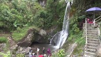 Namanya Curug Serwiti yang berada di kawasan wisata Guci Desa Guci, Kecamatan Bumijawa, Kabupaten Tegal, Jawa Tengah