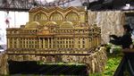 Potret di Balik Pertunjukan Miniatur Kereta Wisata New York