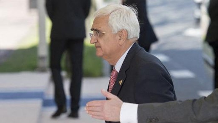 Indian Foreign minister Salman Khurshid arrives at the World Forum in The Hague on March 24, 2014 on the first day of the two-day Nuclear Security Summit (NSS) . AFP PHOTO/POOL/MARCO DE SWART (Photo by MARCO DE SWART / POOL / AFP)