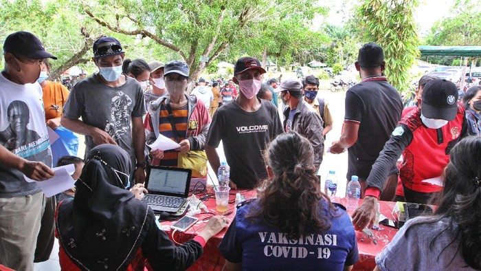 Berbagai cara dilakukan untuk mencapai herd immunity, salah satunya adalah dengan gencar melakukan vaksinasi. Seperti yang dilakukan Kowani ini.