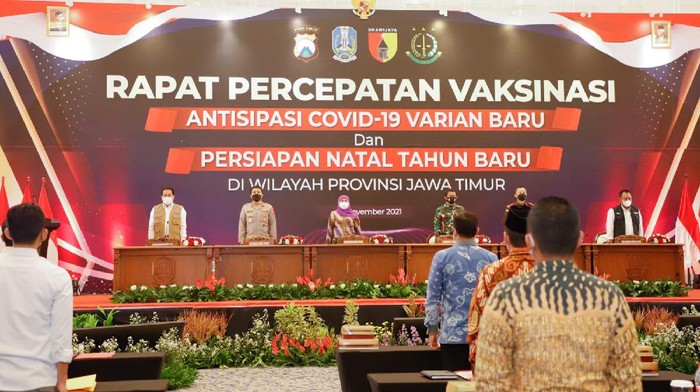Gubernur Khofifah Indar Parawansa