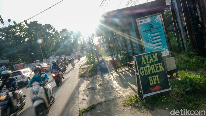 Pemkot Tangsel sudah menata halte di Pamulang yang dulunya tidak terawat. Buat warga, jangan sampai dirusak ya!