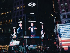 Holywings Indonesia Muncul di Times Square, Bakal Buka Cabang di New York?