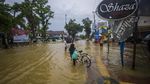 Ini Penyebab 6 Kabupaten di Kalbar Hampir Sebulan Masih Banjir