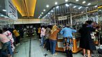 Jelang Natal dan Tahun Baru, Toko Emas Diserbu Emak-emak