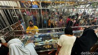 Sejumlah toko perhiasan emas mulai ramai selama sepekan terakhir.