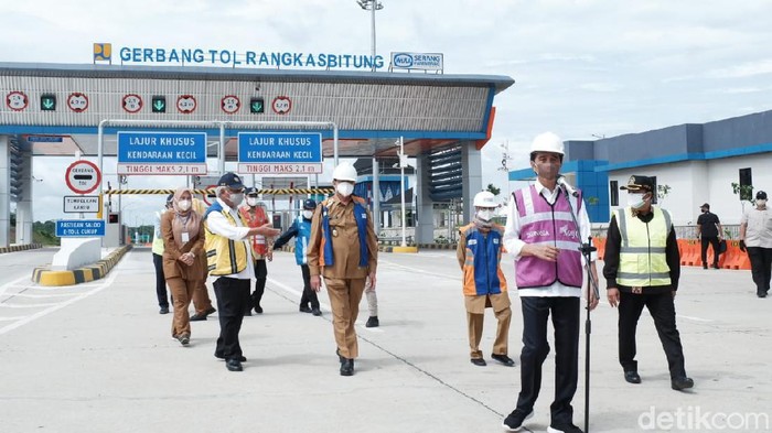 Jokowi Resmikan Tol Serang Panimbang