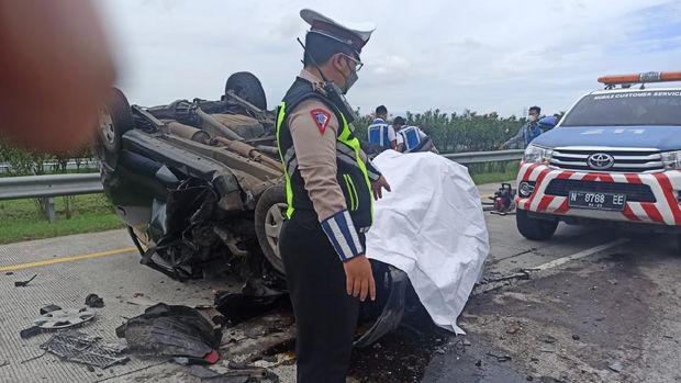 kecelakaan di tol gempas