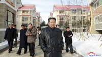 Kantor berita resmi Korea Utara, KCNA melaporkan bahwa Kim menyatakan kepuasan selama kunjungannya ke kota Samjiyon atas kemajuan konstruksi di daerah yang disebutnya tempat suci matahari tersebut. Samjiyon yang berada di kaki Gunung Paektu, digambarkan oleh narasi resmi sebagai pusat spiritual revolusi negara.