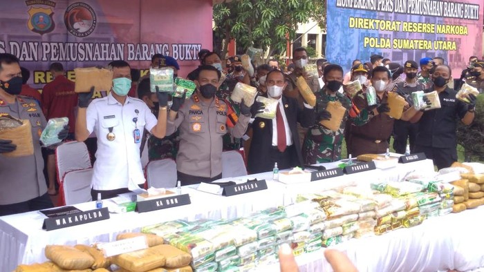 Konferensi pers pengungkapan kasus narkoba di Polda Sumut (detikcom)