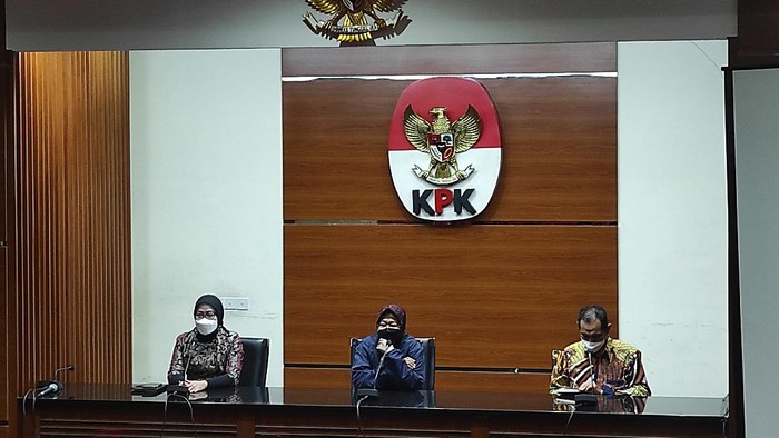 Mensos Risma Bersama Wakil Ketua KPK Nurul Ghufron