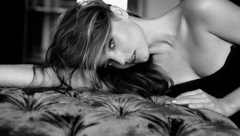 Miranda menikah dengan aktor Inggris Orlando Bloom pada tahun 2010 tapi cerai pada 2013. Foto: Instagram