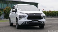Mitsubishi Xpander juga direkomendasikan untuk menggunakan bensin bebas timbal dengan RON 90 atau lebih tinggi. Penggunaan bahan bakar dengan nilai oktan sesuai rekomendasi atau lebih tinggi jelas Mitsubishi dapat menjaga kinerja mesin kendaraan dan efektif mengurangi terjadinya gejala ngelitik. Foto: Muhammad Hafizh Gemilang