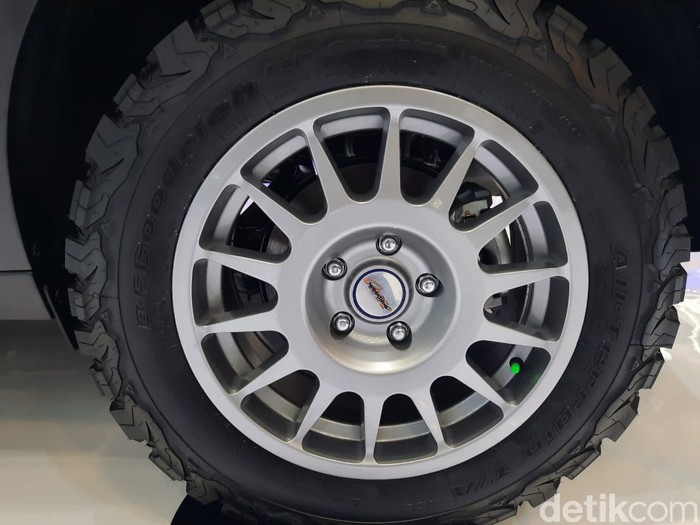 Modifikasi Nissan Kicks e-Power Bergaya Adventure