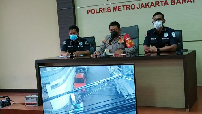 Polsek Tambora tangkap 2 pelaku pencurian spion mobil