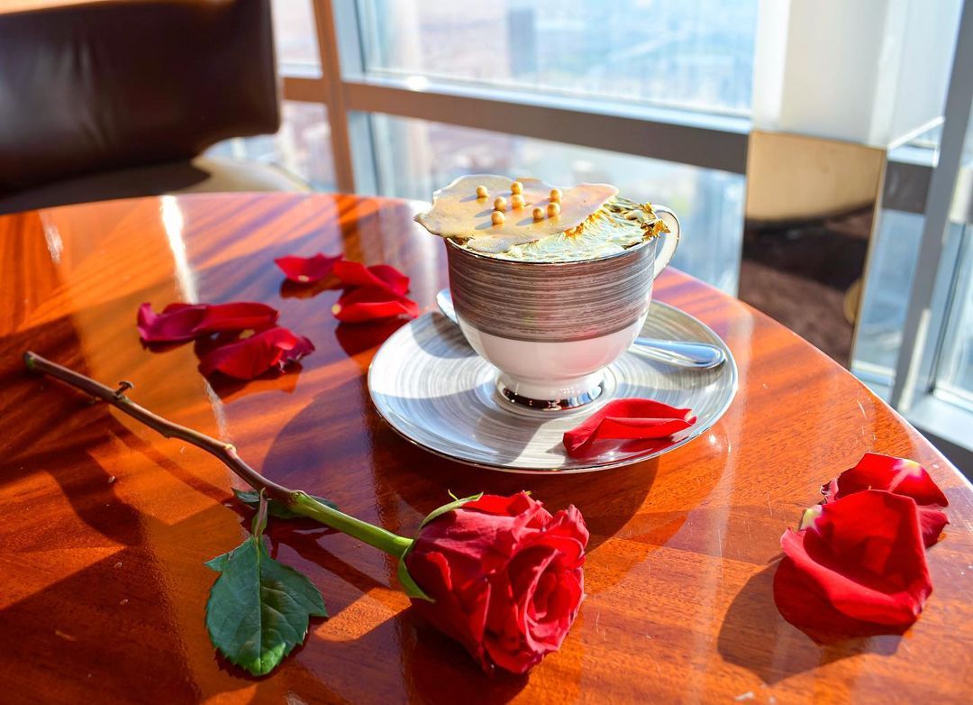 Ridwan Kamil Cicip Kopi Luwak Ciwidey Berlapis Emas di Restoran Burj Khalifa