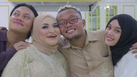Sule berulang tahun ke-45 pada 15 November 2021. Pada tanggal yang sama tahun 2020, Sule resmi menikahi Nathalie Holscher. Foto: dok. Instagram Puri Delina
