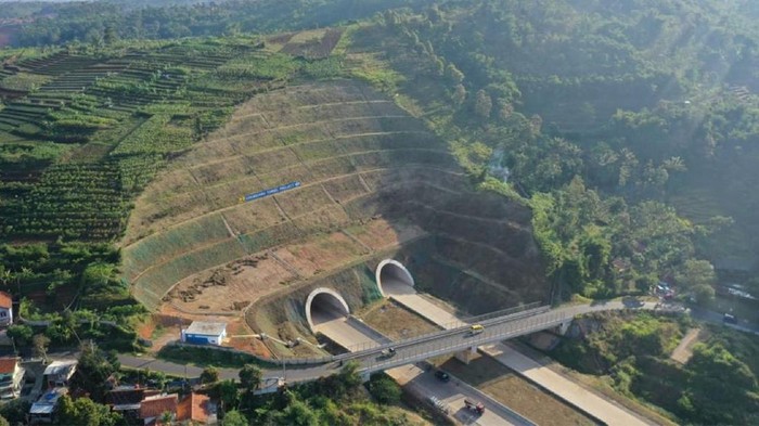 Tol Cisumdawu (Cilenyi-Sumedang-Dawuan)