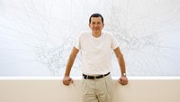 Nama seniman kelahiran Inggris Sir Antony Gormley yang juga terkenal sebagai pencipta Angel of the North dan Quantum Cloud juga punya laba bersih senilai Rp 711 miliar.  Foto: Courtesy of Instagram/ Istimewa