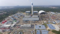 Pembangunan Pembangkit Listrik Tenaga Uap (PLTU) Sumsel 8 masih terus berlangsung. ANTARA FOTO/NOVA WAHYUDI.