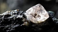 Berlian dari Dalam Bumi Mengandung Mineral Misterius