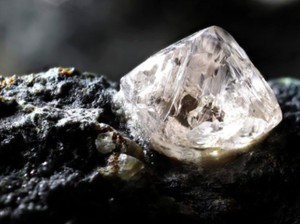 5 Material Terkuat di Bumi, Ada yang Kekuatannya 200 Kali Lipat dari Baja