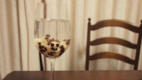 Boba ini sangat lucu kalau disajikan di dalam gelas bening. Foto: grapee