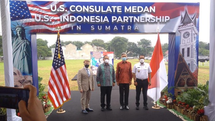 Dubes AS bersama Wawalkot Medan