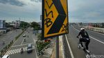 Duh, Sampah-Coretan Bikin Kumuh Jembatan Layang Rawa Panjang
