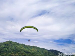 Jatuh ke Rumah Warga, Atlet Paralayang Semarang Tewas Saat Latihan