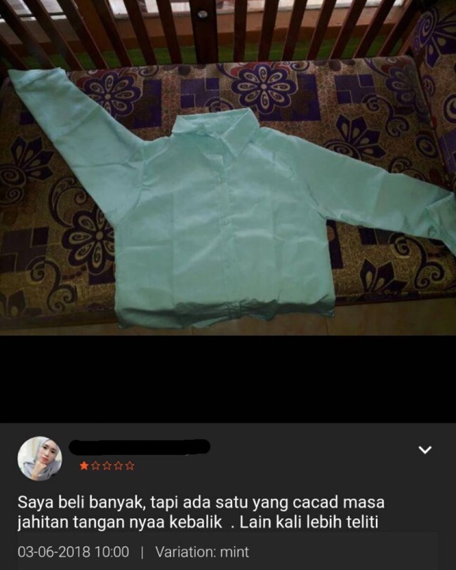 Mungkin kemejanya memang di desain untuk pose tangan diangkat ke atas sebelah. Benar-benar bikin nggak habis pikir. Kalau kamu yang dapet kayak gini kira-kira bakal kamu pakai atau nggak? Foto: Facebook