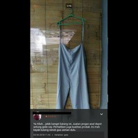 Ketika belanja pakaian di online shop tapi hasilnya tak sesuai ekspetasi. Alih-alih bisa tampil kece, justru yang datang malah pakaian mirip kutang nenek zaman dulu. Foto: Facebook