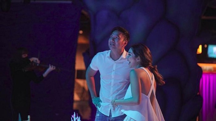 Gisel dan Wijaya Saputra Gisel dan Wijaya Saputra
