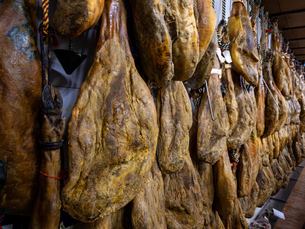 Ini Jamon Iberico, Paha Babi yang Jadi Makanan Termahal di Dunia